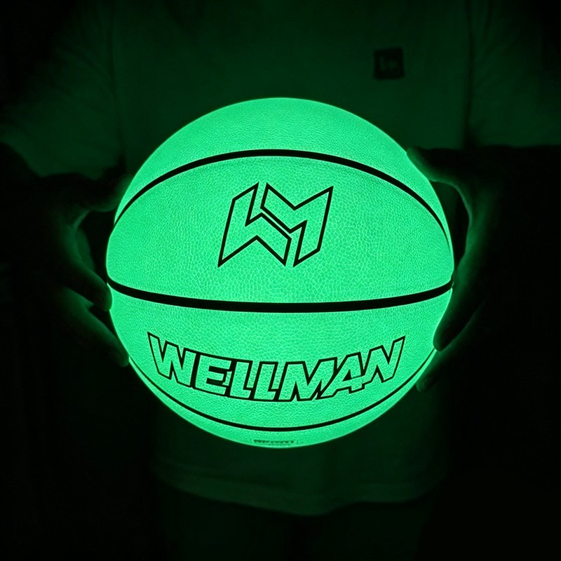 Leuchtender LED-Basketball für jugendliche Jungen: Coole nächtliche Ballspielgeschenke zum Geburtstag, Weihnachten, Ostern – im Dunkeln leuchtendes Sportspielzeug – Outdoor-Gummiball der Größe 7 für Jungen und Mädchen